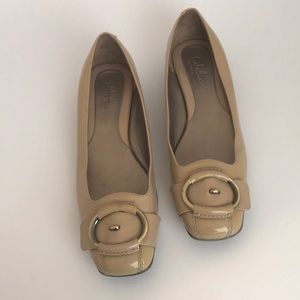 🔴 - Cole Haan Nike Air Camel Buckle Flats